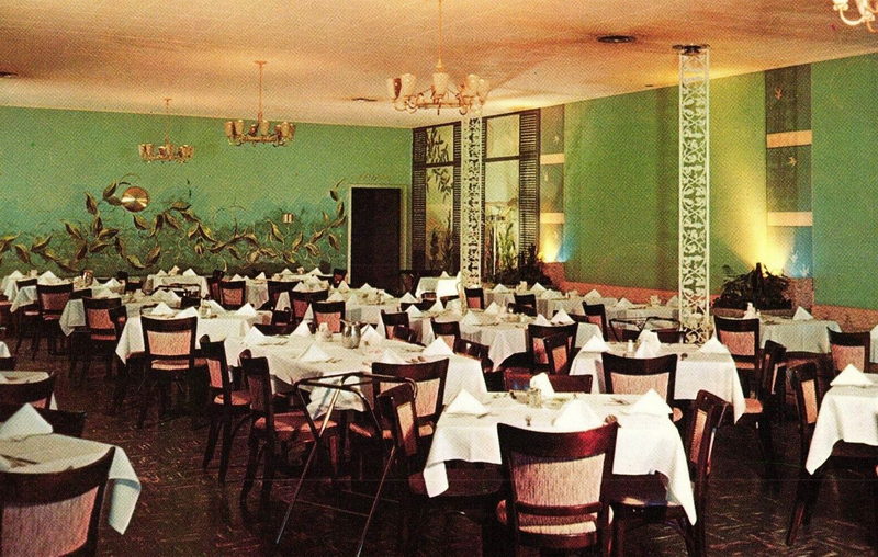 Perinis Dining Room - Old Postcard